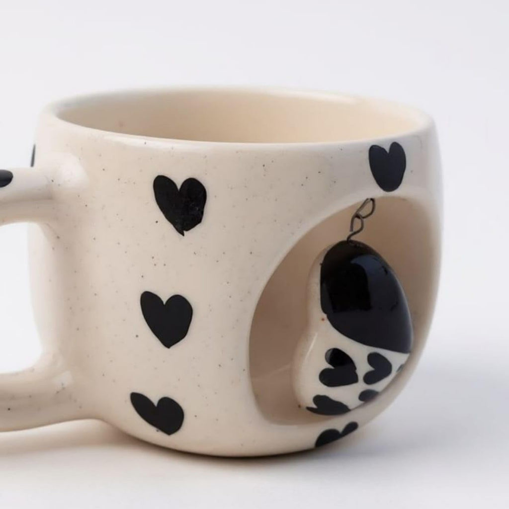 OCEAN STORE Ceramic Coffee Mug 350ml with 3D Hanging Heart Pendant, Hand-Painted Heart Patterns, Speckled Finish, Dangling Charm (1, White & Red)